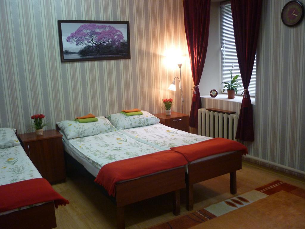 Hostel 3 Stars na Oktyabryskoy Vitebsk Exteriör bild