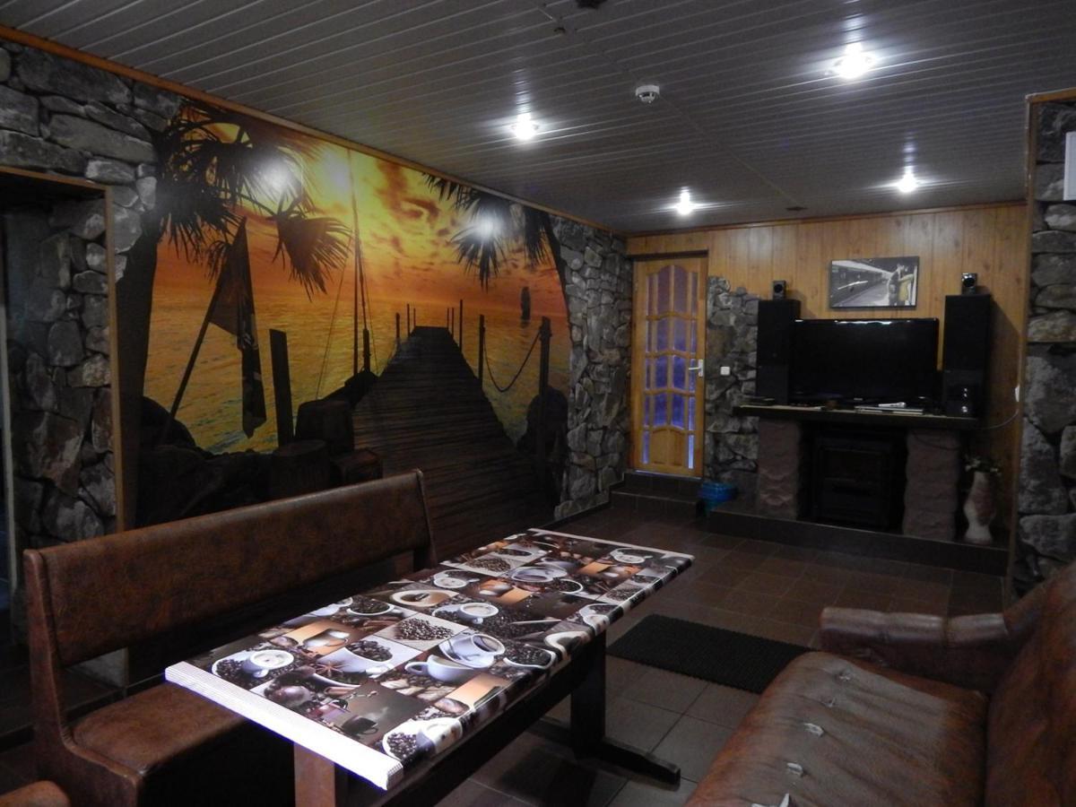 Hostel 3 Stars na Oktyabryskoy Vitebsk Exteriör bild